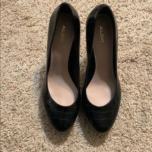 Aldo Black Croc Pumps brand new